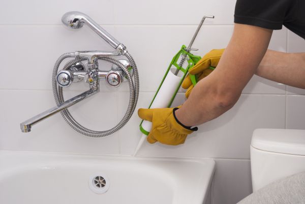 Bathtub Caulking in Fort Collins